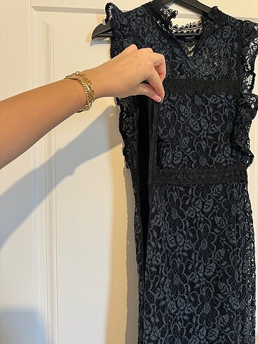 Zara Dantelli Diz Alti Kolsuz Elbise - Görsel 6