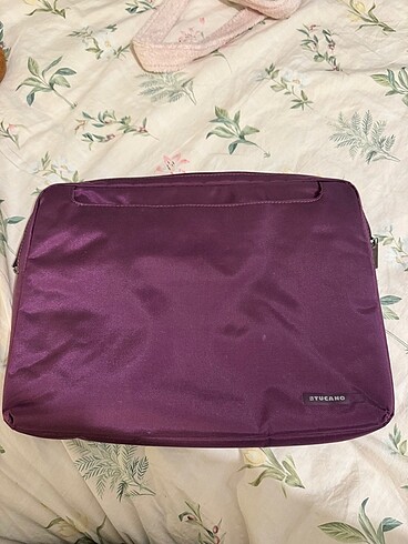 Tucano Mor Laptop Kilifi Evrak Cantasi