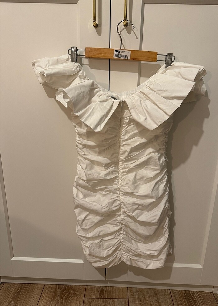 Zara Mezuniyet Beyaz Büzgülü Elbise - Görsel 2