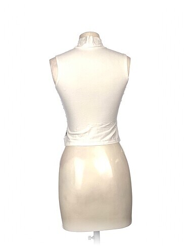 m Beden PreLoved Askılı %70 İndirimli.