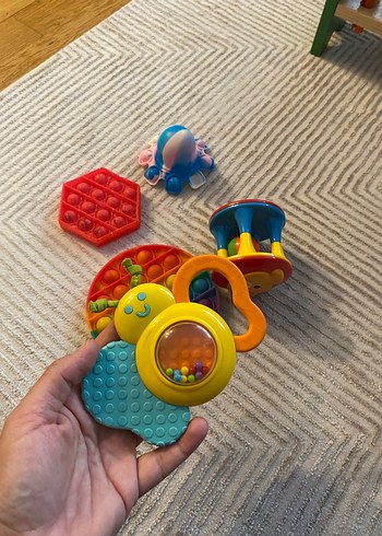 Renkli Diş Kaşıyıcı ve Oyuncak Seti - Görsel 3