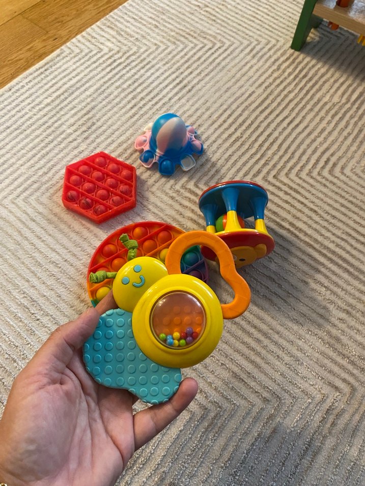 Renkli Diş Kaşıyıcı ve Oyuncak Seti - Görsel 3