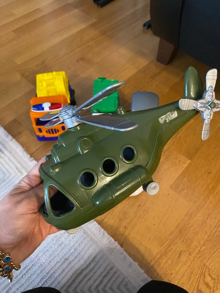 Renkli Oyuncak Arabalar Seti - Görsel 3