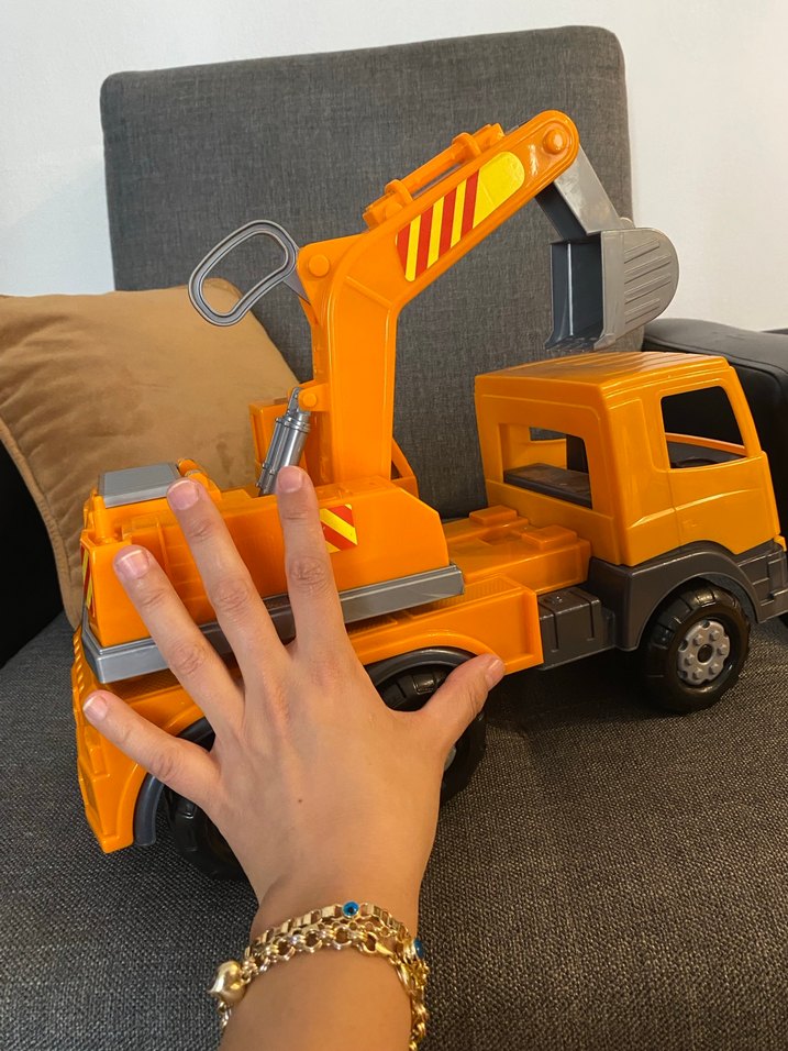 Gri ve Turuncu Oyuncak Kepçe Kamyon - Görsel 4