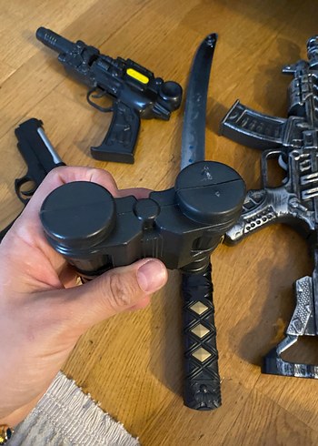 Siyah Oyuncak Tabanca ve Kılıç Seti - Görsel 4