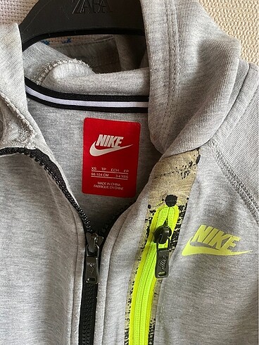 4 Yaş Beden Nike swetshirt