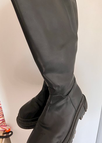 Diğer Siyah Deri Dize Kadar Uzun Tokalı Stiletto Bot