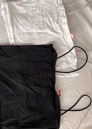 Beyaz ve Siyah İnce Askılı Hamile Üstleri - Görsel 2