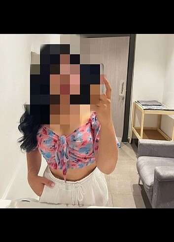 Trendyol milla çiçekli crop