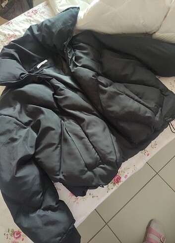36 Beden siyah Renk Siyah şişme mont