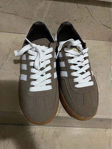 Kadın Adidas ayakkabı