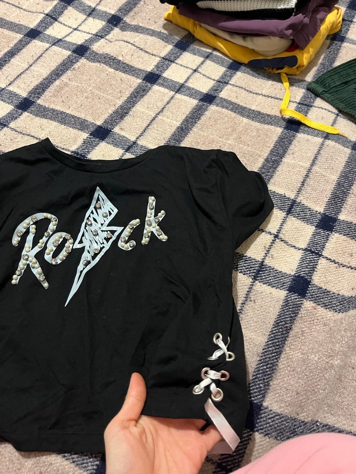 Siyah crop - Görsel 2