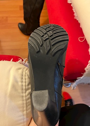 Kadın Siyah Deri Tokalı Diz Üstü Topuklu Çizme - Görsel 8