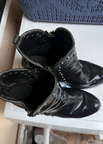 Siyah topuklu bot - Görsel 3