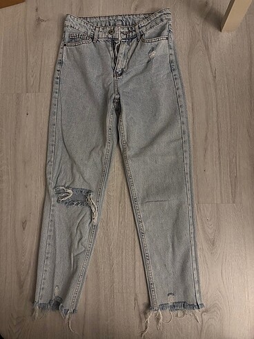 mom jean