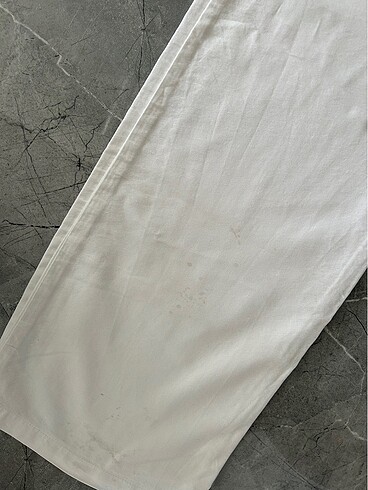 Bershka beyaz bol kesim yazlık keten karışımlı pant. - Görsel 5