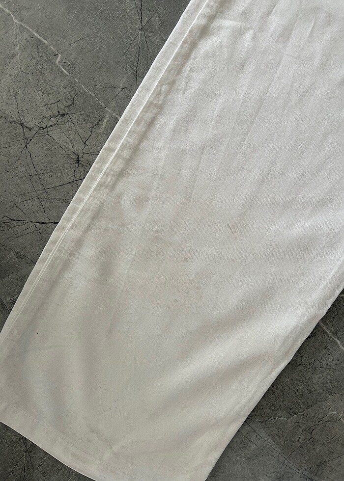 Bershka beyaz bol kesim yazlık keten karışımlı pant. - Görsel 5