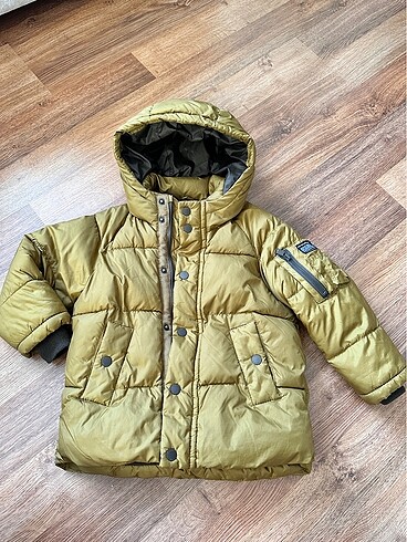 Zara mont