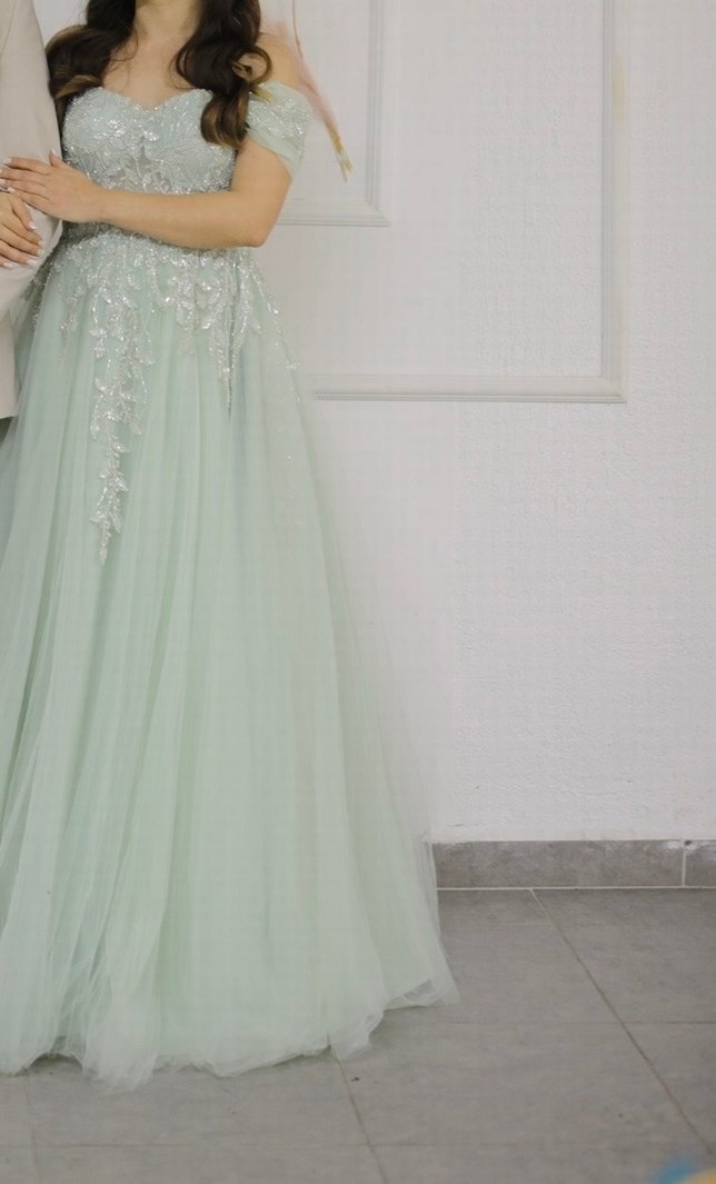 Dantel İşlemeli Uzun Su Yeşili Straplez Elbise - Görsel 2