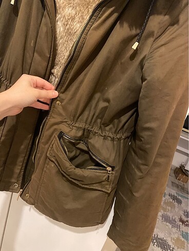 Sağlam haki ve kürklü kaban - Görsel 4