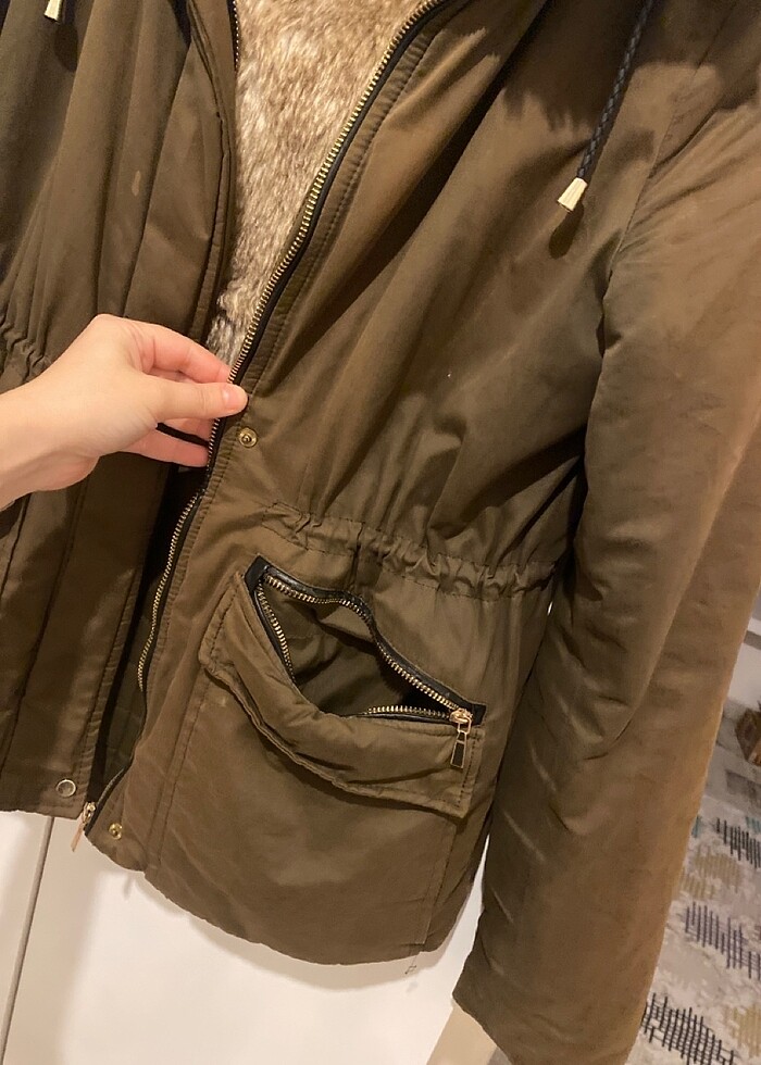 Sağlam haki ve kürklü kaban - Görsel 4