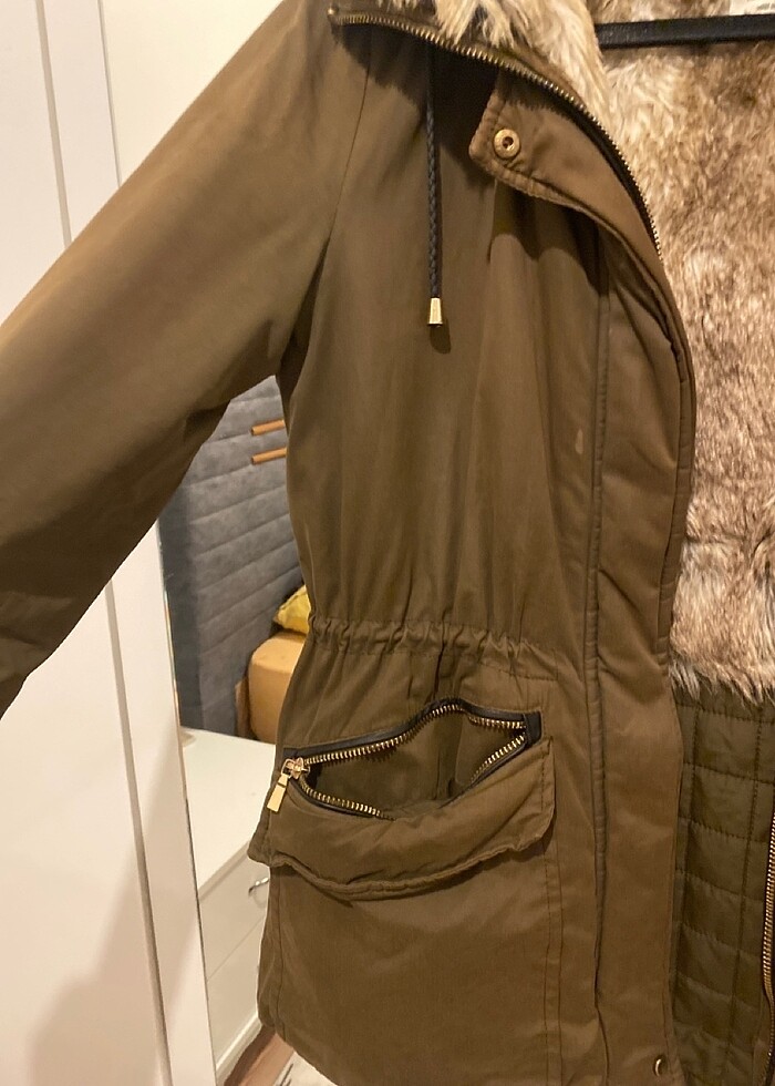 Sağlam haki ve kürklü kaban - Görsel 3