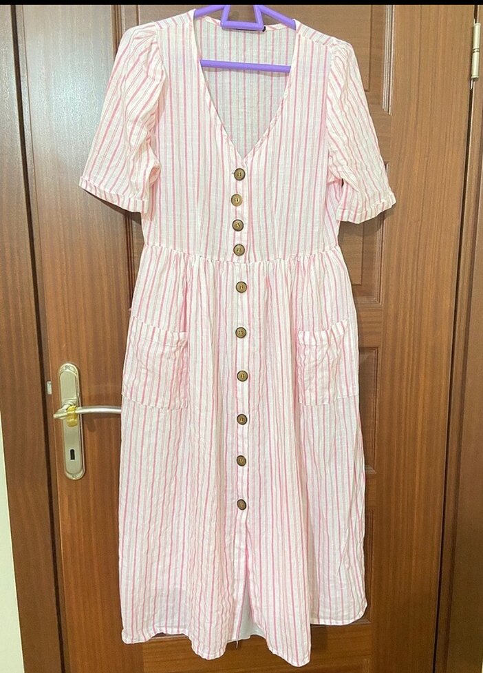 Düğmeli Pembe Çizgili Uzun Kadın Elbise - Görsel 3