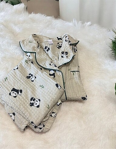 Trendyol & Milla Pandalı pijama takımı