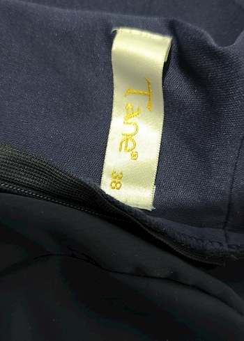 Uzun Siyah Drapeli Yüksek Yakalı Kadın Elbise - Görsel 3