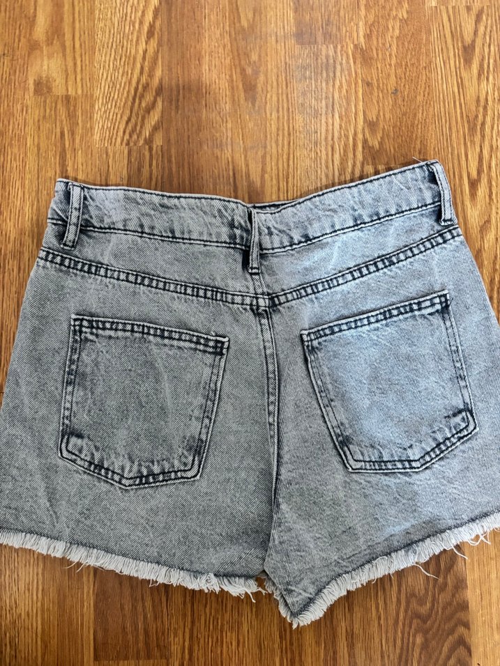 Gri Kadın Denim Mini Şort - Görsel 2