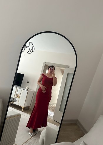 Kırmızı Drapeli Uzun balık Abiye Elbise - Görsel 4