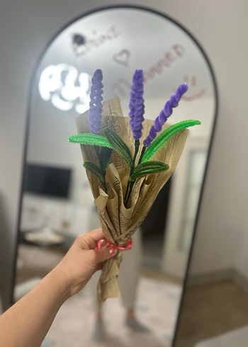 Kırmızı Yapay Çiçekli Işıklı Buket - Görsel 3