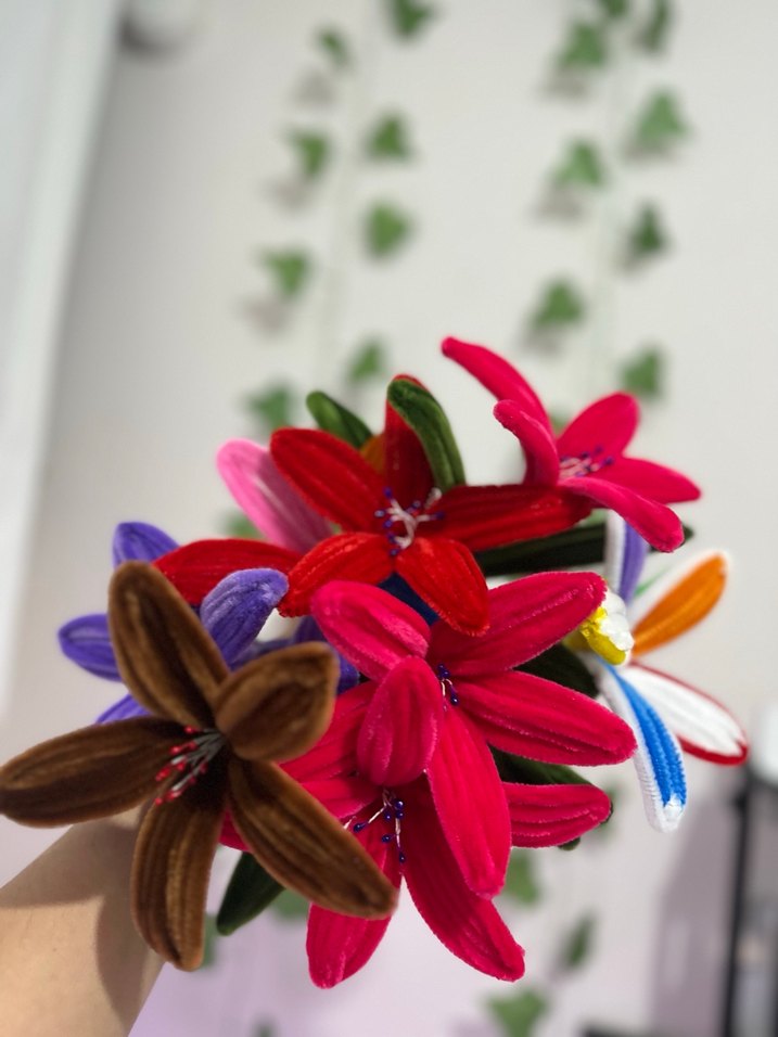 Lilyum çiçek buketi  - Görsel 3