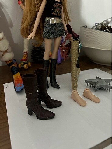  Beden Renk Wild Wild West Sorya Bratz