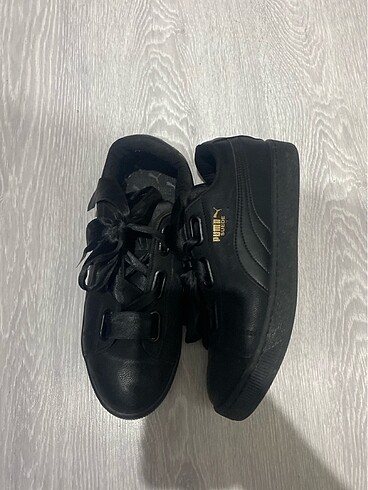 39 Beden siyah Renk Puma Spor ayakkabı