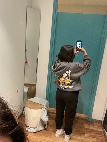 kapşonlu sweatshirt
