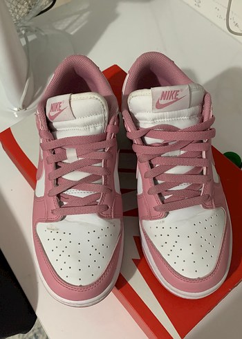 Nike Pembe Spor Ayakkabı