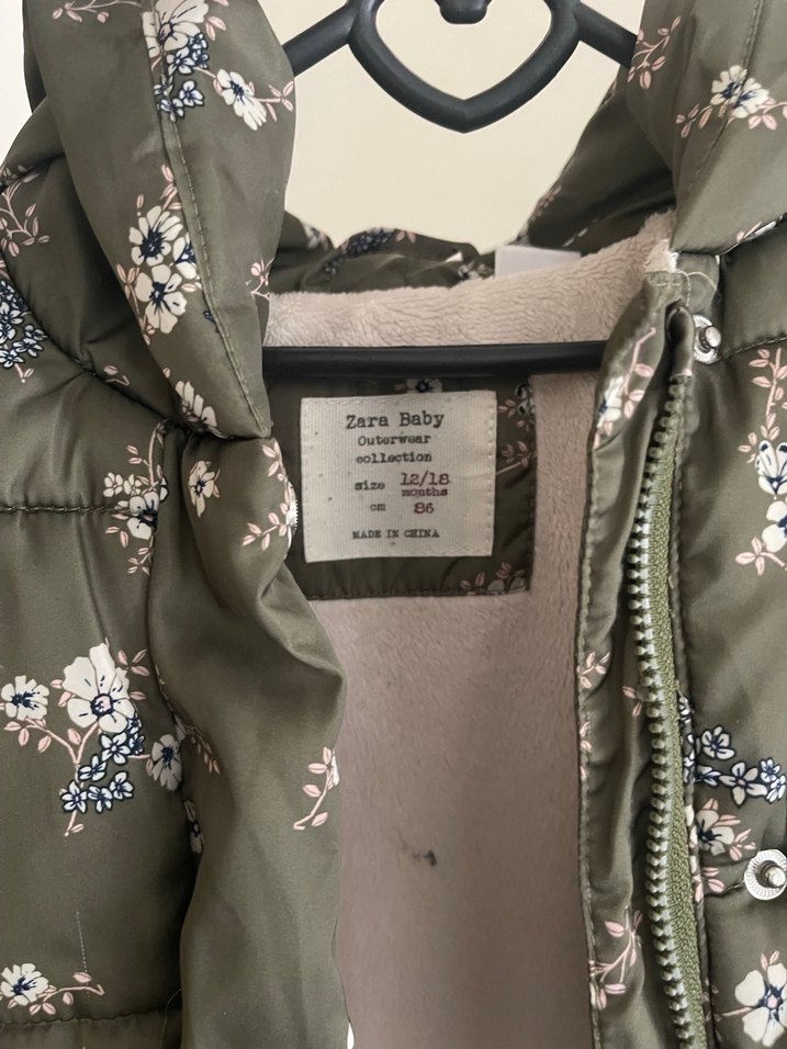 Çiçek Desenli Kapüşonlu Kız Çocuk Mont - Görsel 4