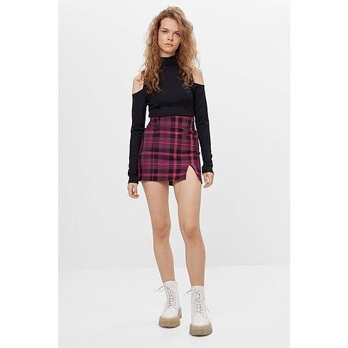 Bershka ekoseli yırtmaçlı mini etek