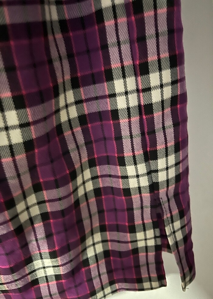 Bershka yırtmaçlı ekoseli mini elbise - Görsel 2