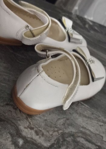 Kız Çocuk Beyaz Fiyonklu Babet Ayakkabı - Görsel 2