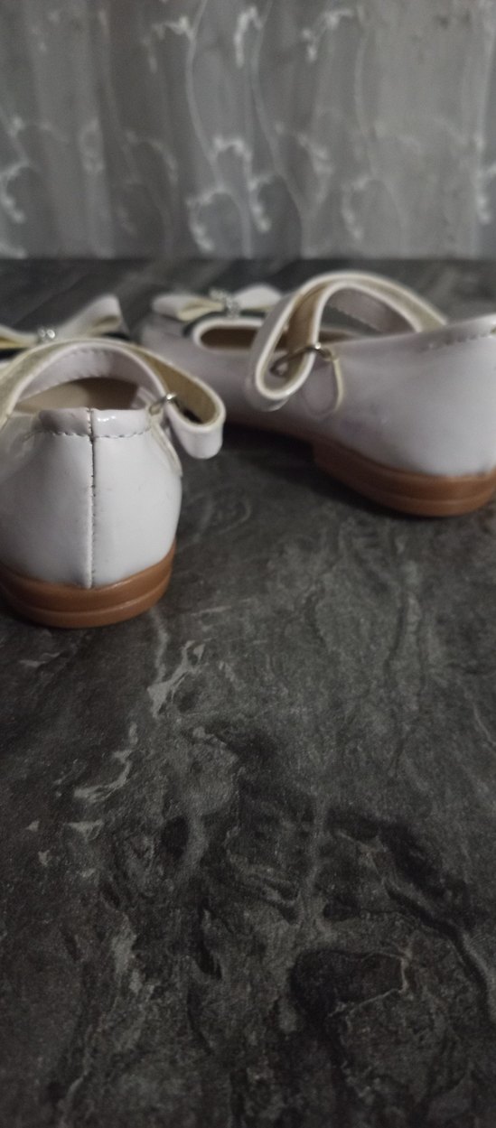 Kız Çocuk Beyaz Fiyonklu Babet Ayakkabı - Görsel 3