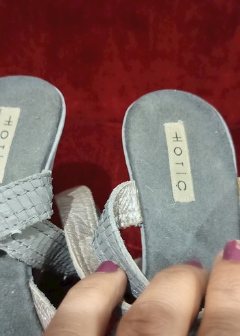 Gri Yılan Desenli Dolgu Topuklu Kadın Sandalet - Görsel 3