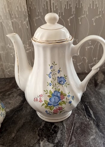 Beyaz Porselen Çiçek Desenli Demlik ve Sütlük - Görsel 2