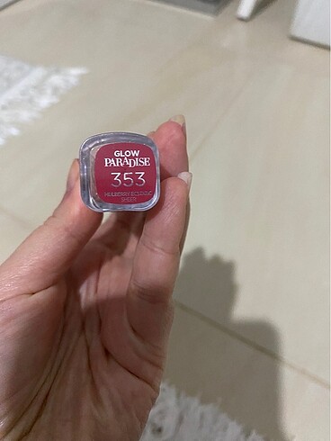 Loreal Paris Mulberry elastic glow paradise 353