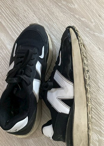 New Balance New Balance Kadın Siyah Spor Ayakkabı