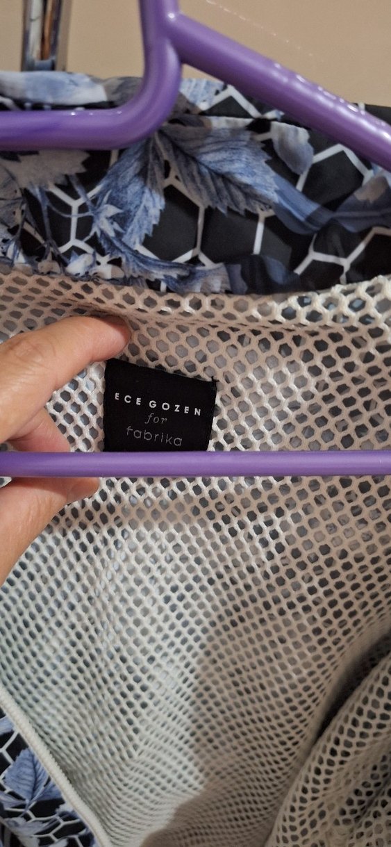 Desenli Mavi Gri Fermuarlı Kadın yağmurluk - Görsel 5