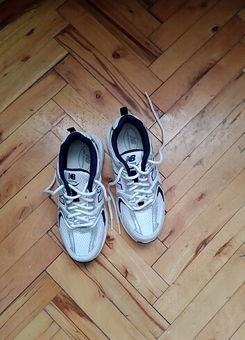 37 Beden beyaz Renk New Balance ayakkabı