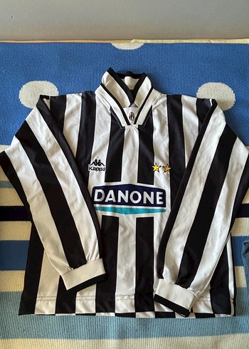 Kappa Retro Siyah Beyaz Cizgili Kappa Marka Juventus Formasi