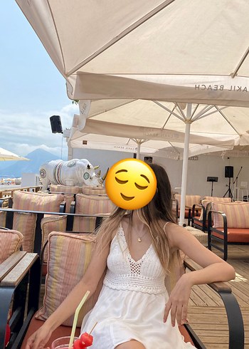 Beyaz elbise